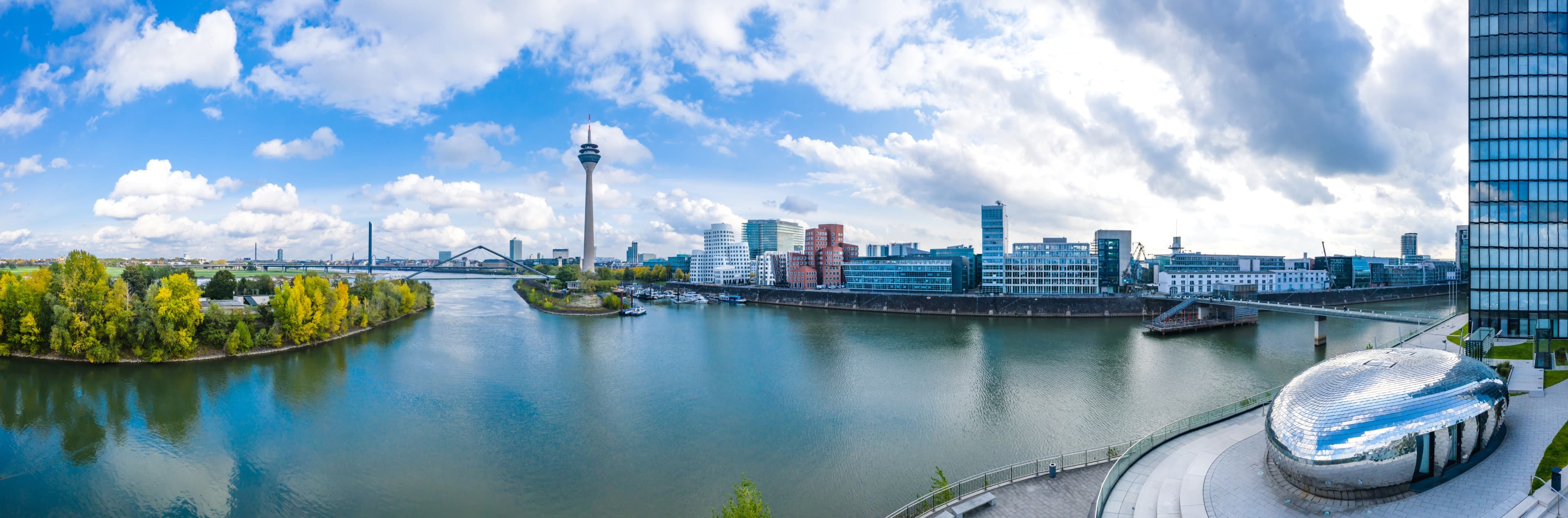 Breffka & Hehnke: Weitwinkel-Aufnahme von Düsseldorf